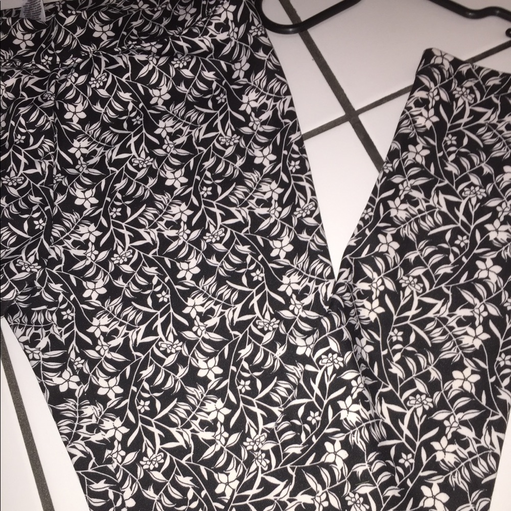 Silky leggings